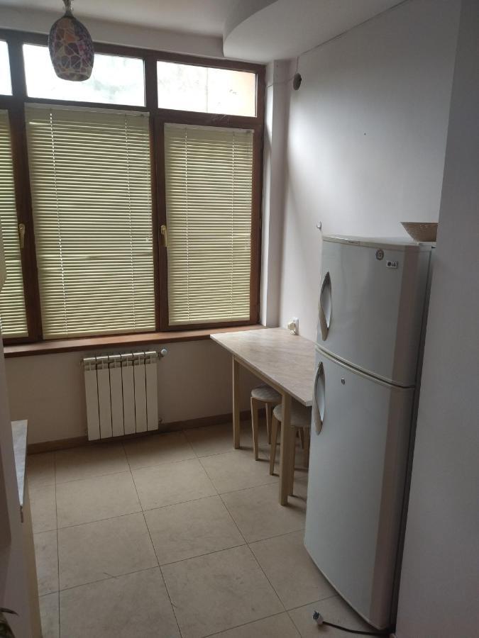 Abovyan 36 Apt & Tour Erivan Exterior foto